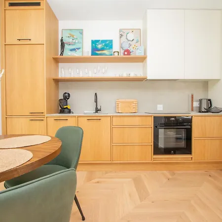 Apartment Cohost I Cozy With Stunning Forest View *