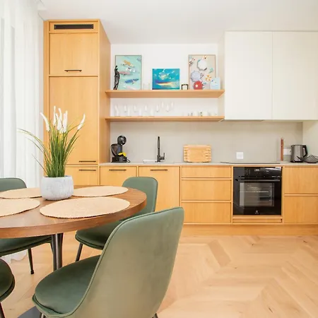Cohost I Cozy With Stunning Forest View Apartment Palanga