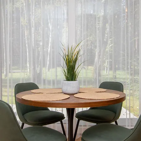 Cohost I Cozy With Stunning Forest View Apartment
